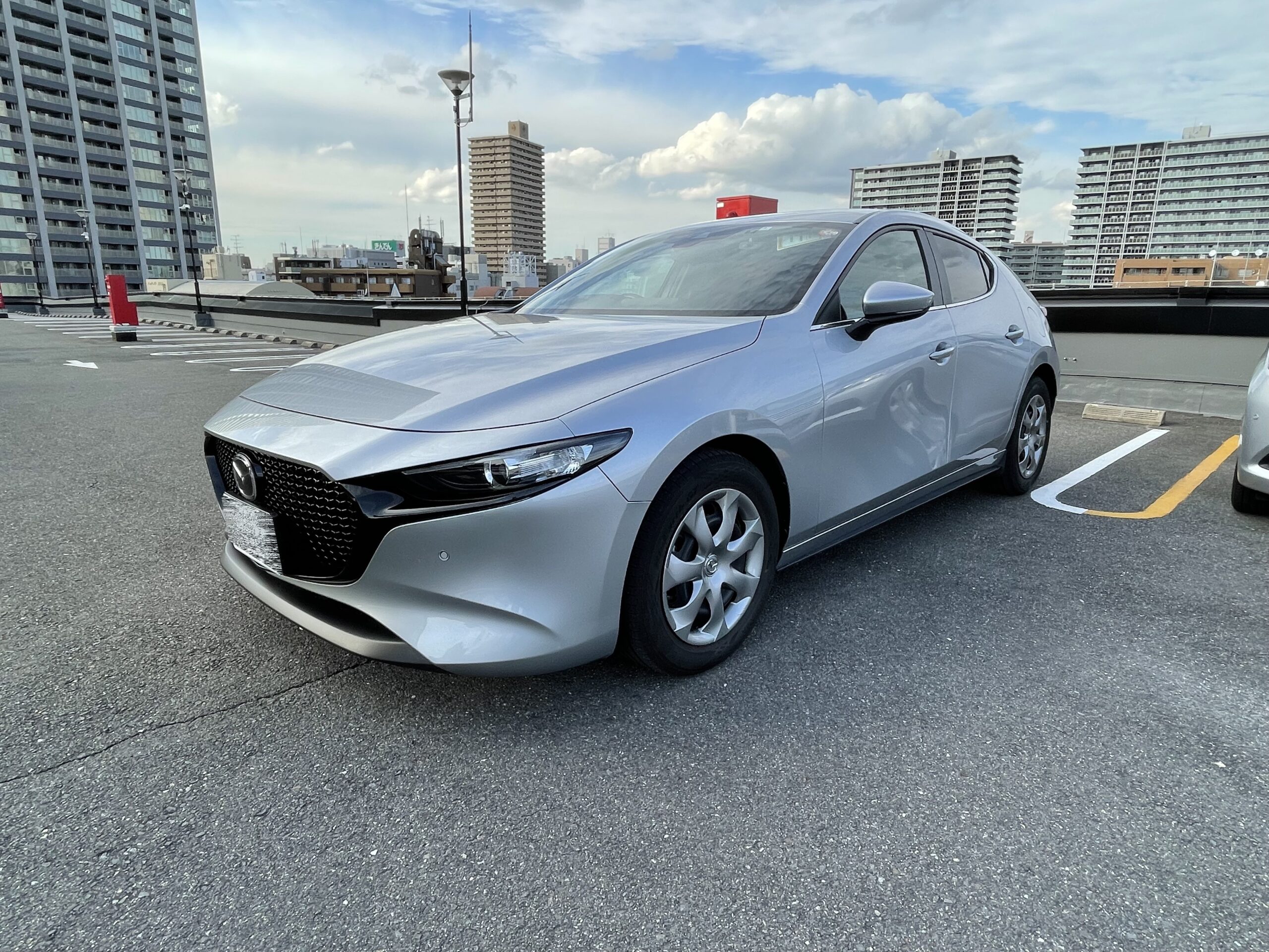 マツダ３ 法人仕様15cに試乗 廉価グレードでもしっかりスポーティ 動力性能 乗り心地やいかに 車の巻